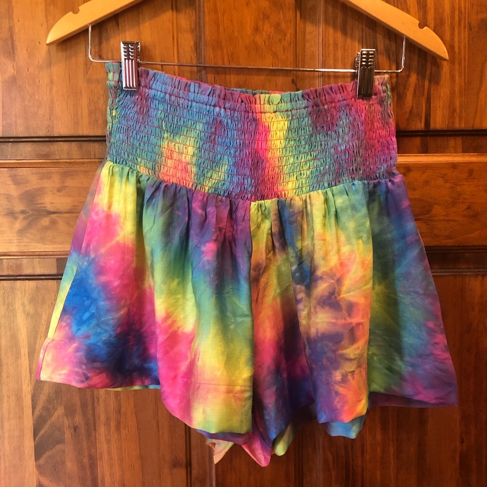 “Koch inspired” tie dye shorts